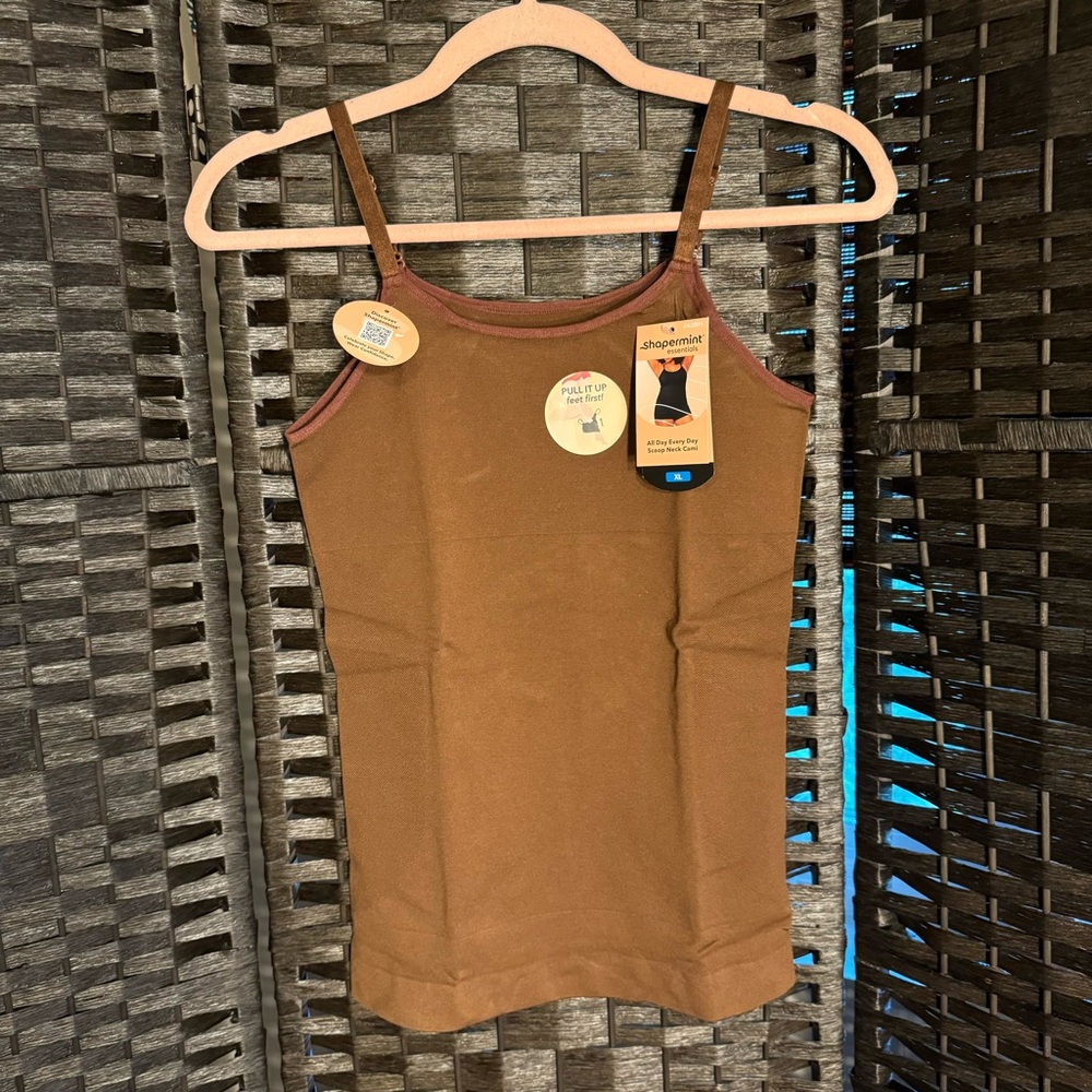 Shapermint All Day Every Day Scoop Neck Cami NWT in Chocolate